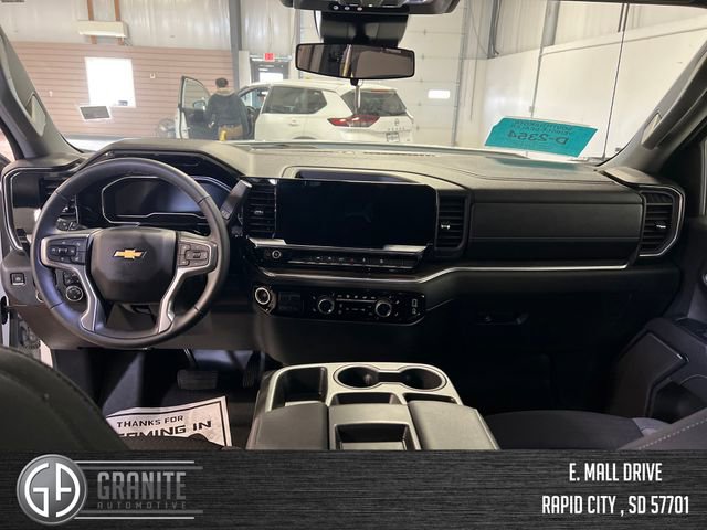 Used 2024 Chevrolet Silverado 1500 LT w/ Z71 Off-Road Package image 20