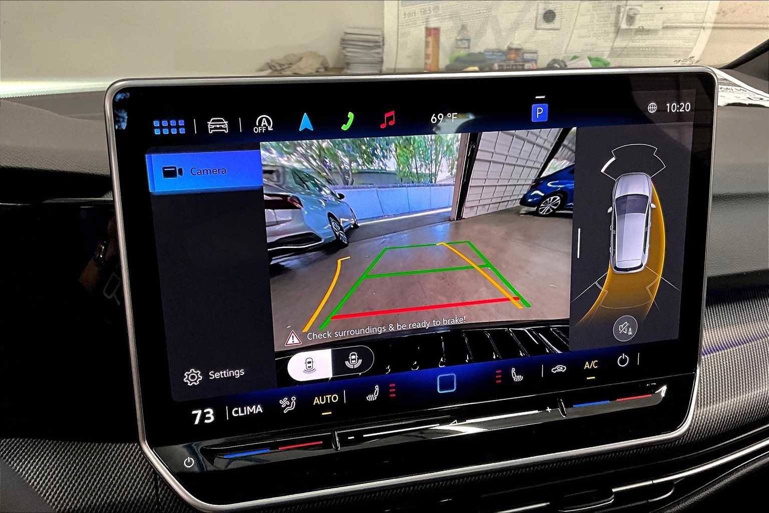 New 2025 Volkswagen GTI SE image 20