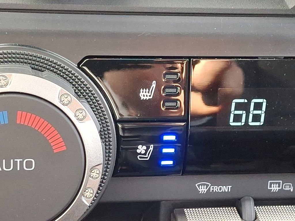 Used 2025 Toyota 4Runner TRD Off-Road Premium image 25