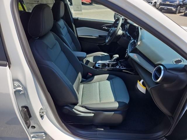 New 2026 Chevrolet Trax LT w/ Sunroof Package FWD image 27