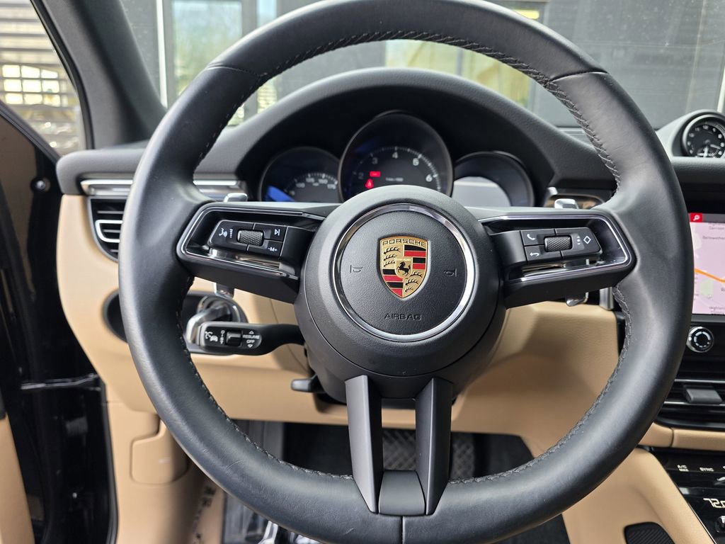Certified 2023 Porsche Macan Turbo image 28