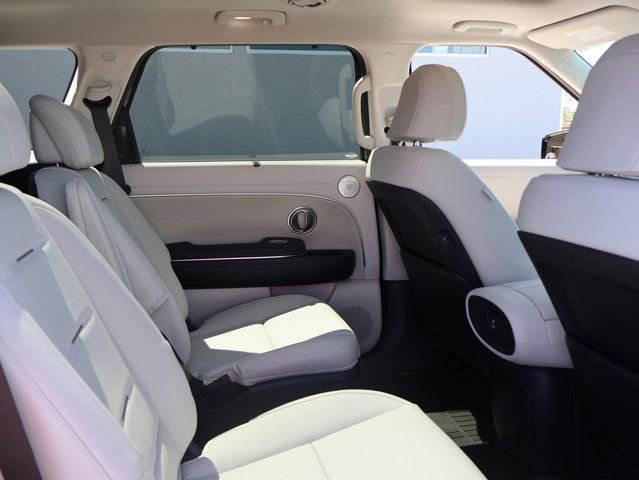 Used 2026 Hyundai Palisade Calligraphy image 8