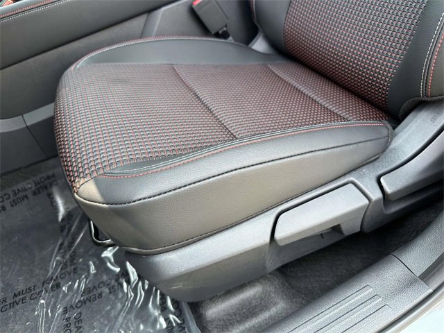 New 2025 Nissan Kicks SR image 15