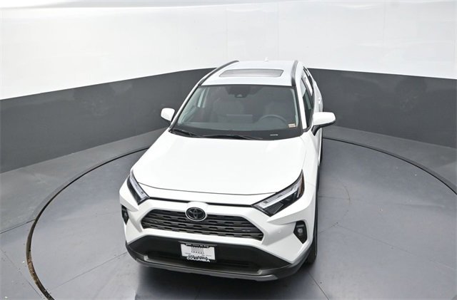 Used 2025 Toyota RAV4 Limited image 10