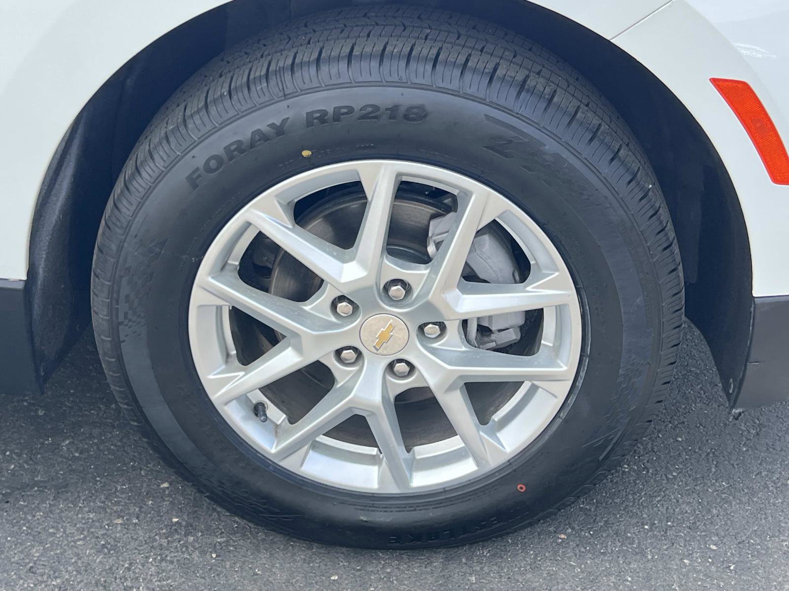 Used 2023 Chevrolet Equinox LS w/ LS Convenience Package FWD image 28