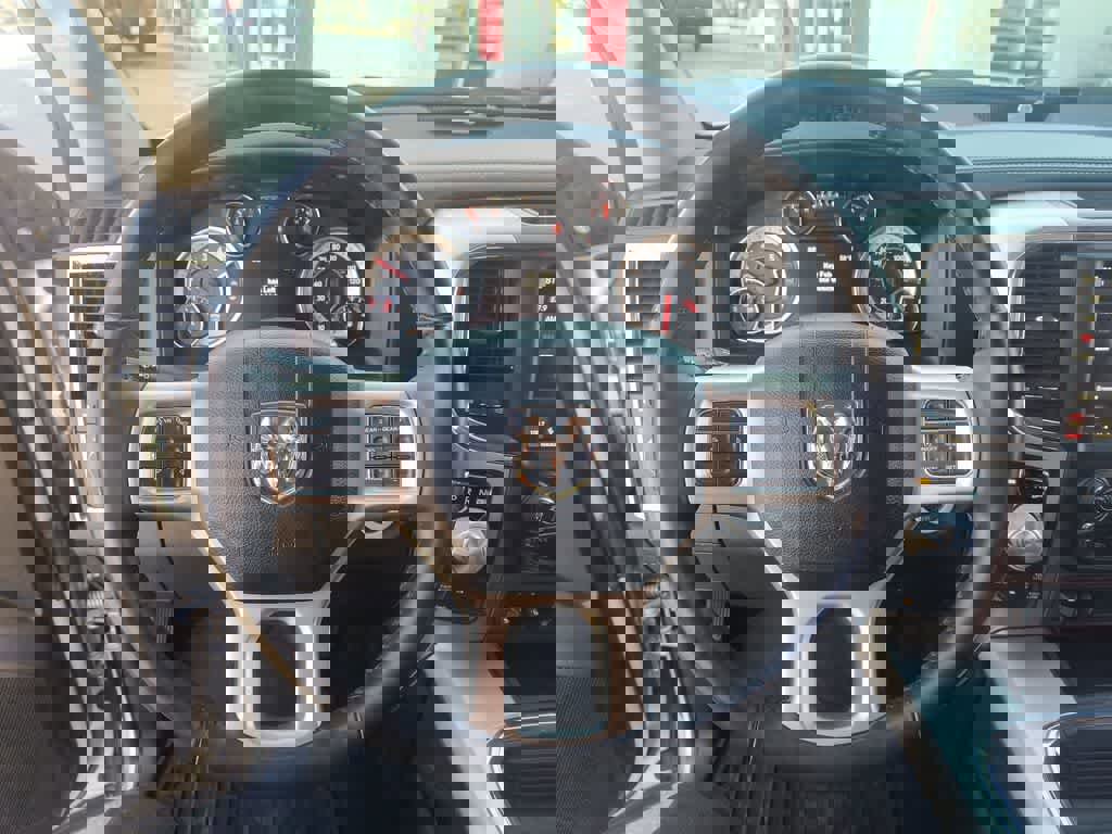 Used 2018 RAM 1500 Laramie w/ Convenience Group image 14