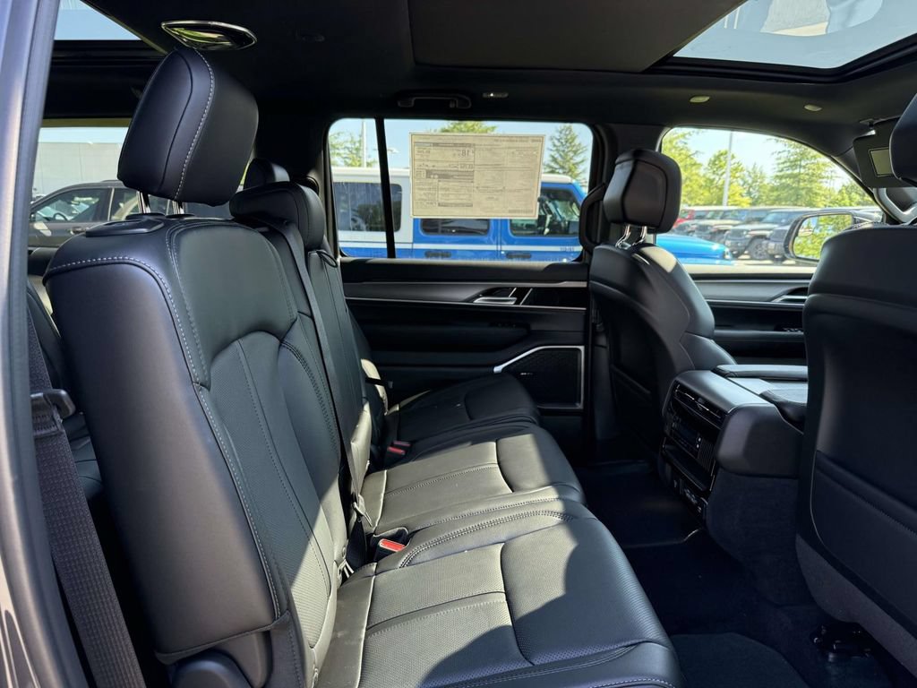 New 2026 Jeep Grand Wagoneer L 4WD w/ Premium Group I image 16