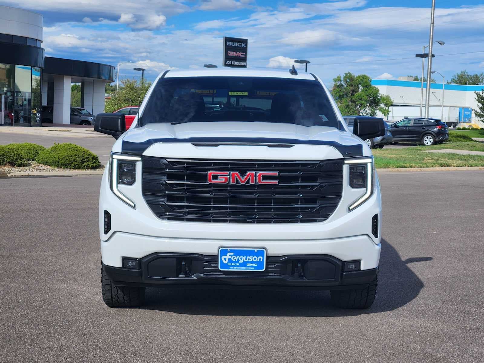 Used 2024 GMC Sierra 1500 Elevation AWD/4WD image 5