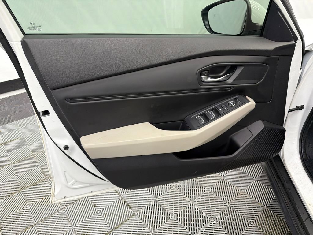 Used 2024 Honda Accord EX image 11