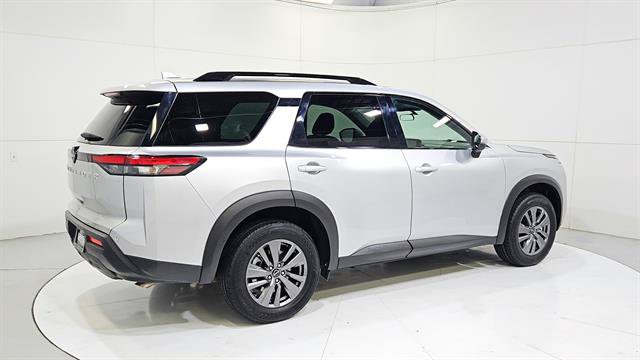 Certified 2025 Nissan Pathfinder SV FWD image 8