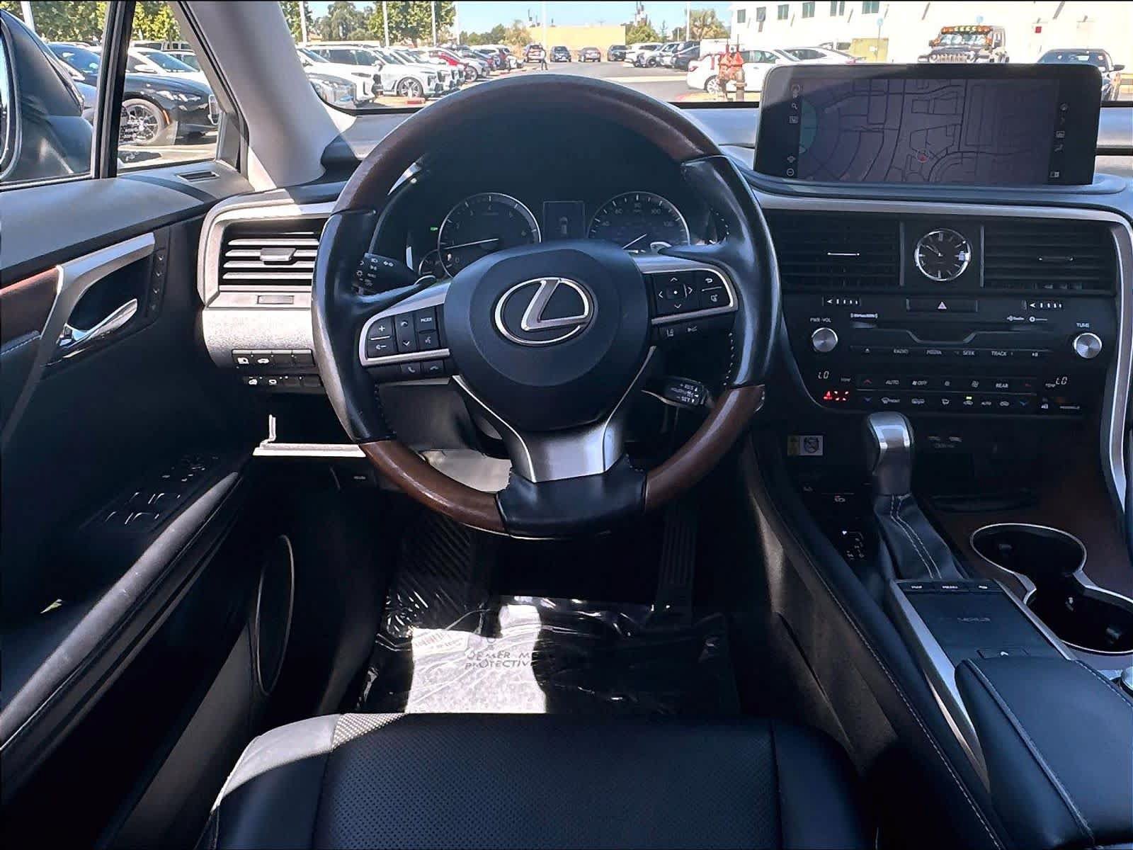 Used 2021 Lexus RX 350L Premium w/ Premium Package AWD/4WD image 10
