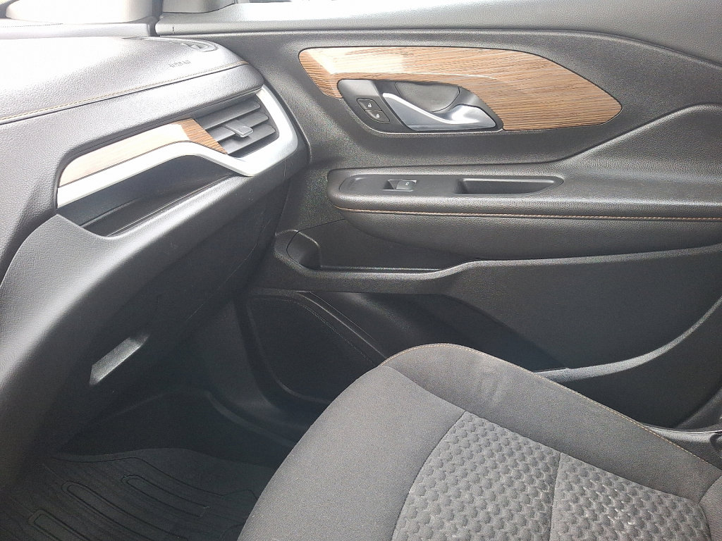 Used 2019 GMC Terrain SLE w/ Driver Convenience Package image 31