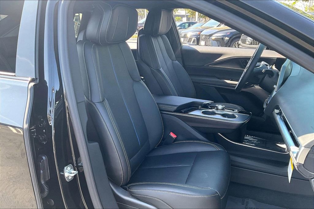 New 2026 Cadillac Lyriq Luxury image 33