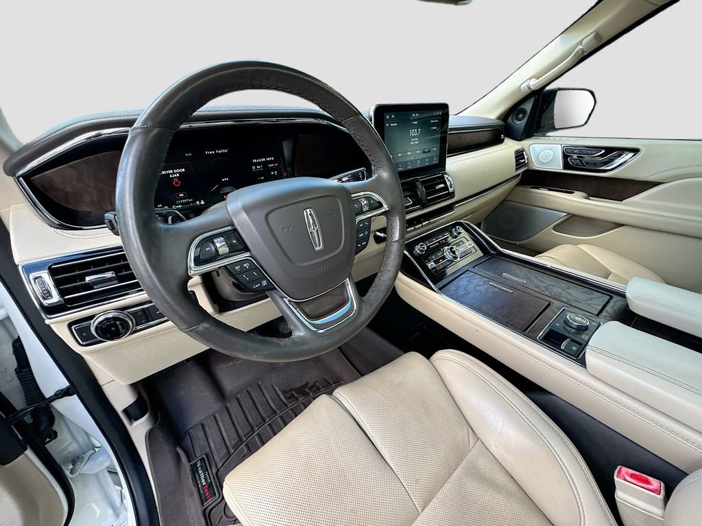 Used 2020 Lincoln Navigator L Reserve w/ Luxury Package image 9