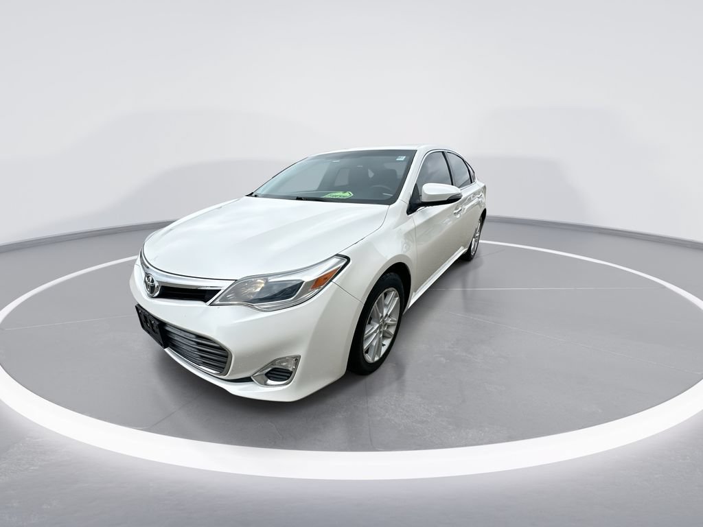 Used 2014 Toyota Avalon XLE FWD image 4
