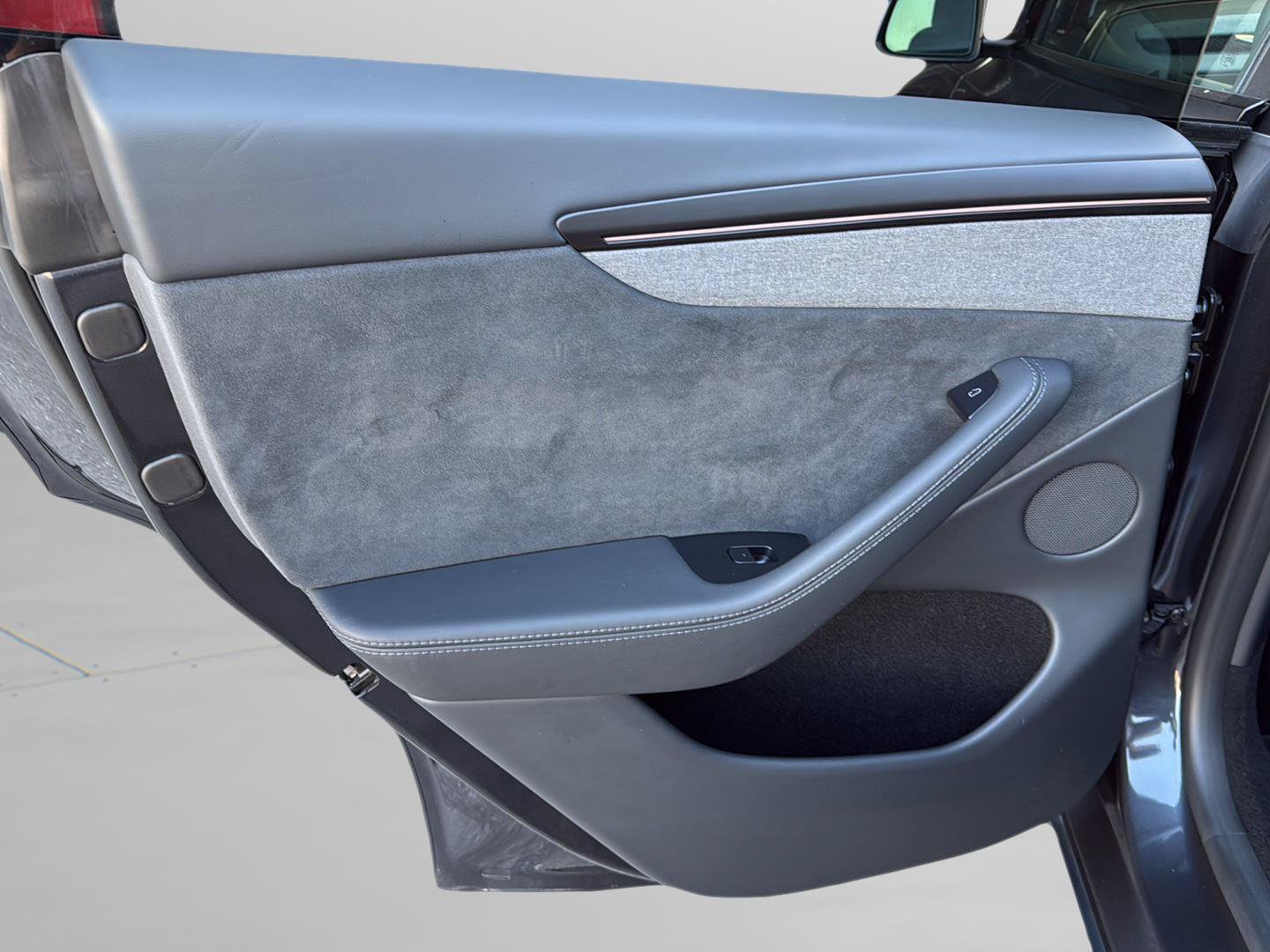 Used 2026 Tesla Model Y 2WD image 23