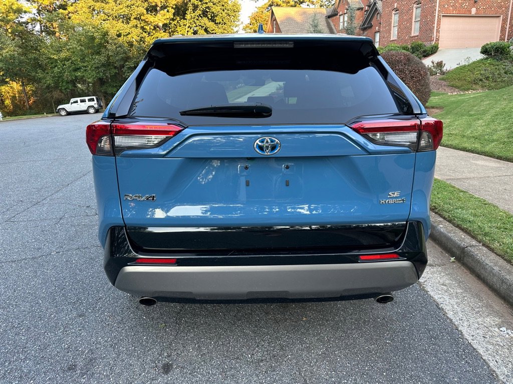 Used 2022 Toyota RAV4 SE image 10