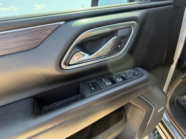 Used 2021 Chevrolet Suburban Z71 AWD/4WD image 11