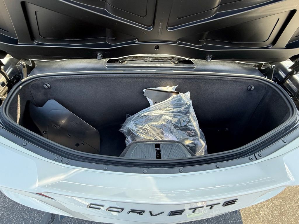 Used 2022 Chevrolet Corvette Stingray Premium Conv w/ Z51 Performance Package image 13