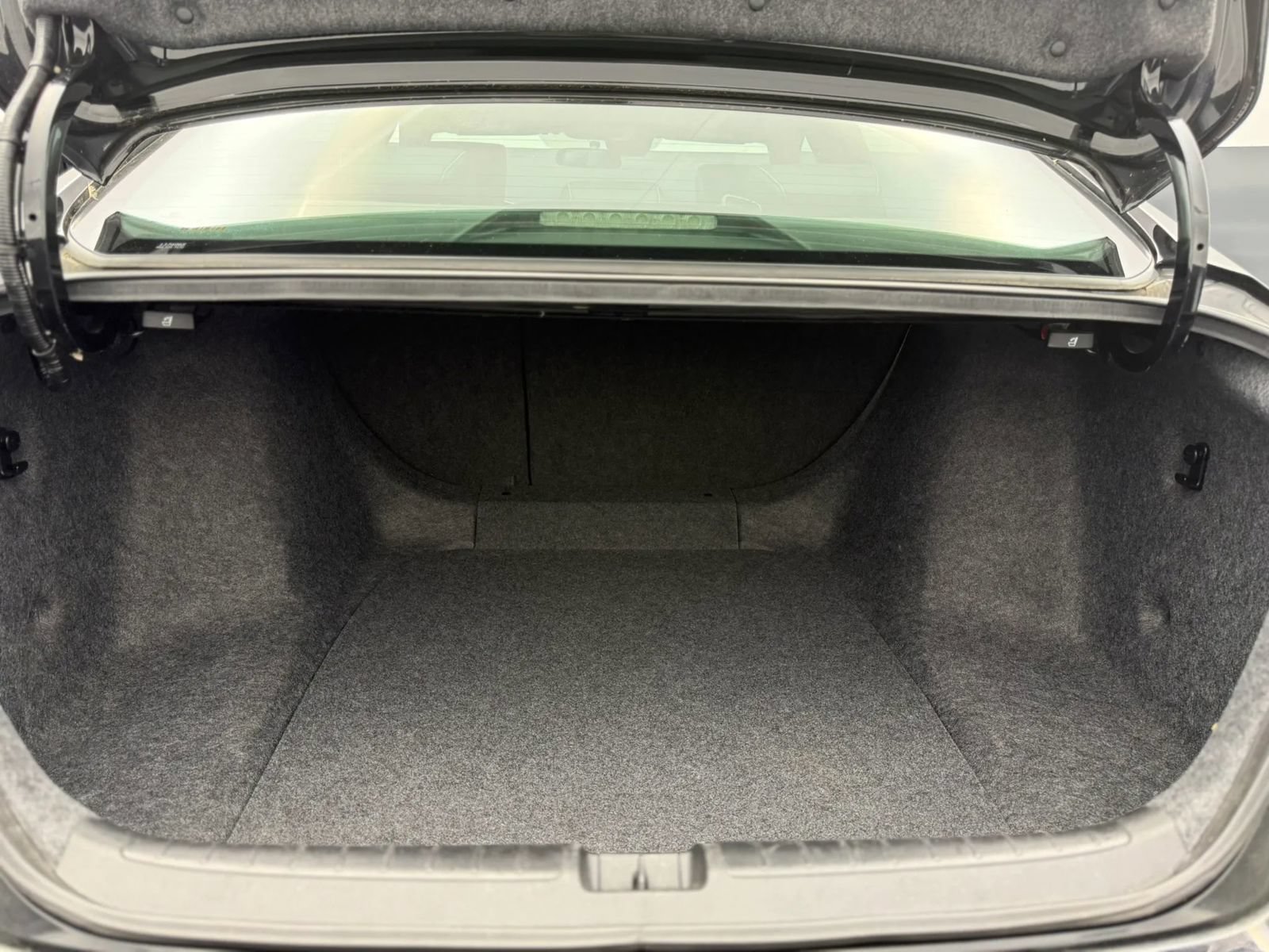 Used 2018 Honda Accord Sport image 24