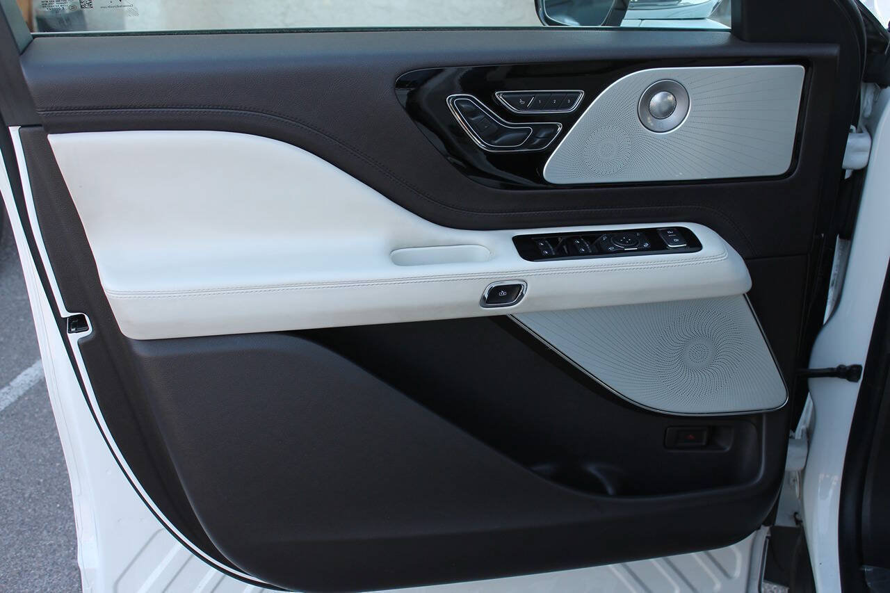 Used 2020 Lincoln Aviator Black Label Grand Touring w/ Class IV Trailer Tow Package AWD/4WD image 23