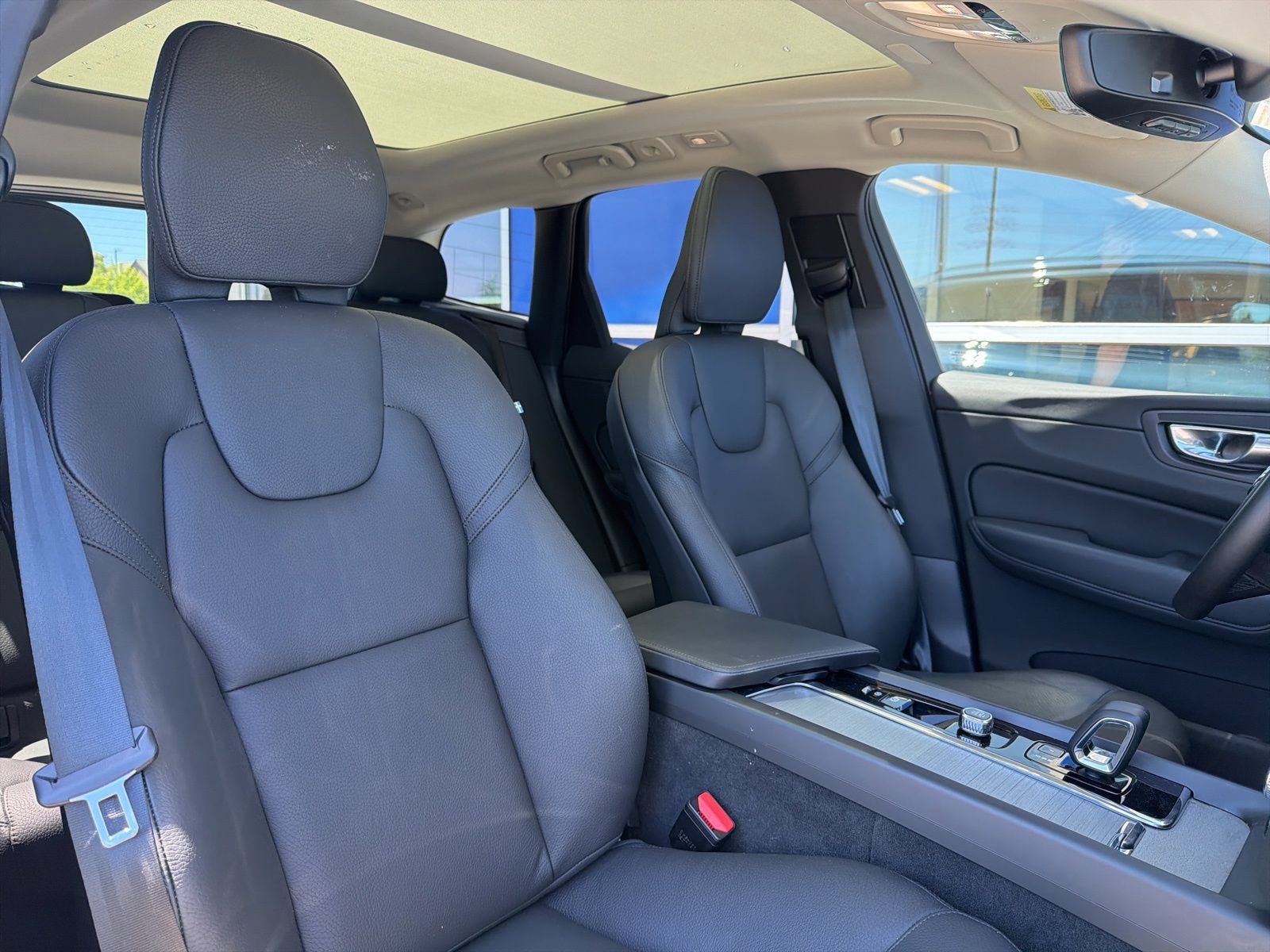 Used 2025 Volvo XC60 B5 Plus w/ Climate Package AWD/4WD image 26