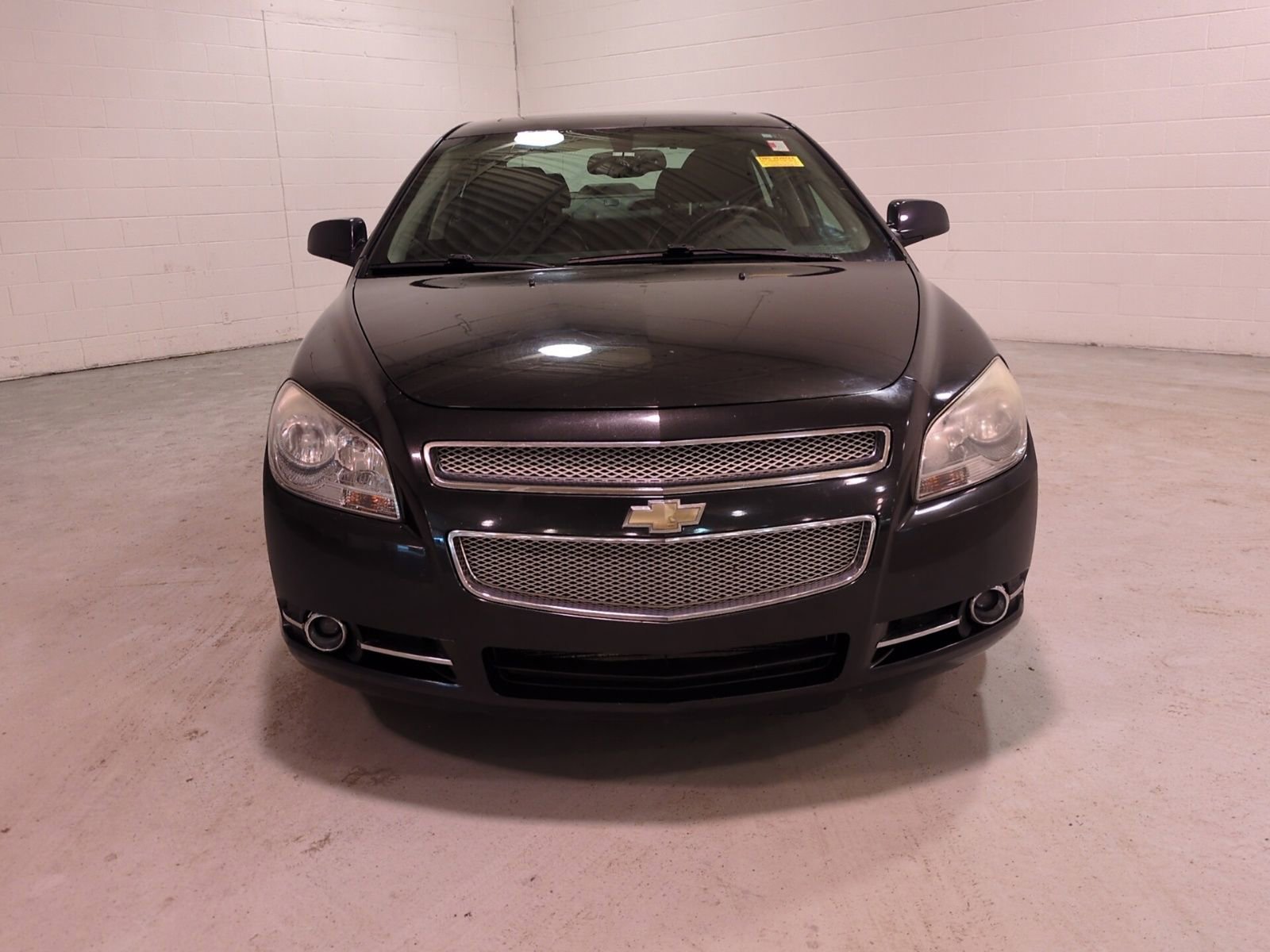 Used 2010 Chevrolet Malibu LTZ w/ HFV6 Engine Package image 9