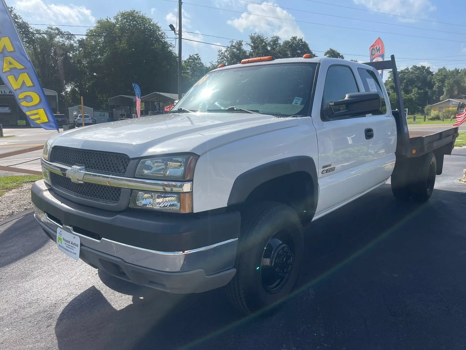 Used 2004 Chevrolet Silverado 3500 4x4 Extended Cab w/ Heavy-Duty Power Package image 3