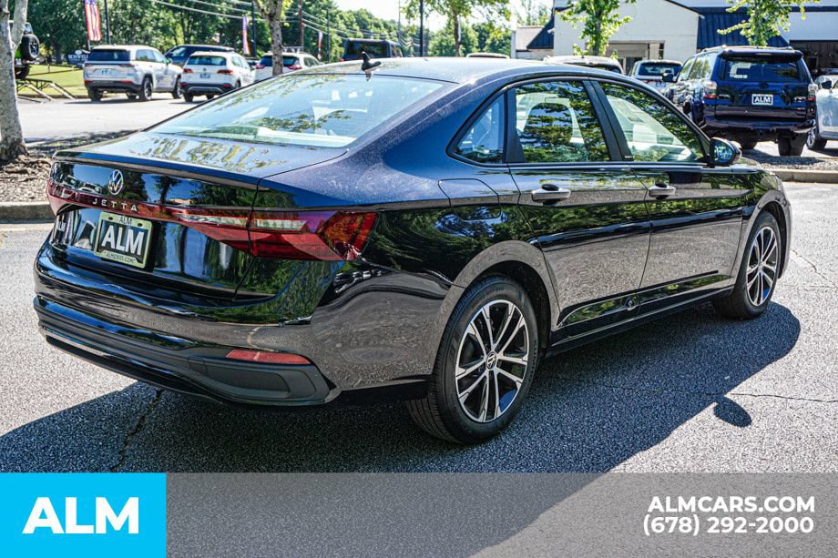 Used 2025 Volkswagen Jetta Sport FWD image 5