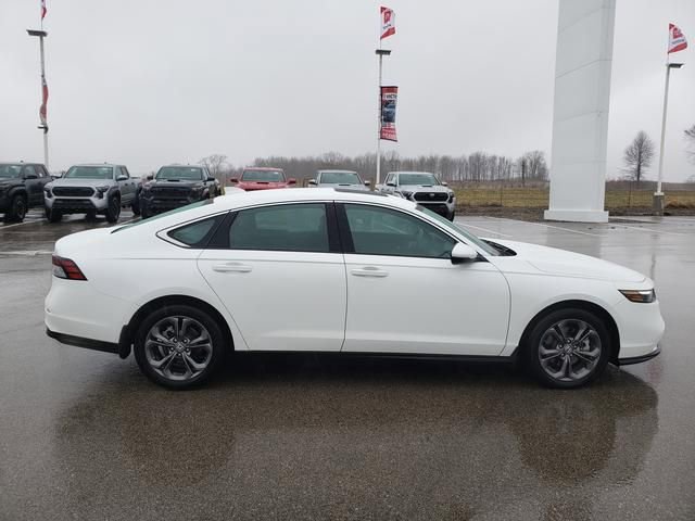 Used 2024 Honda Accord EX-L image 4