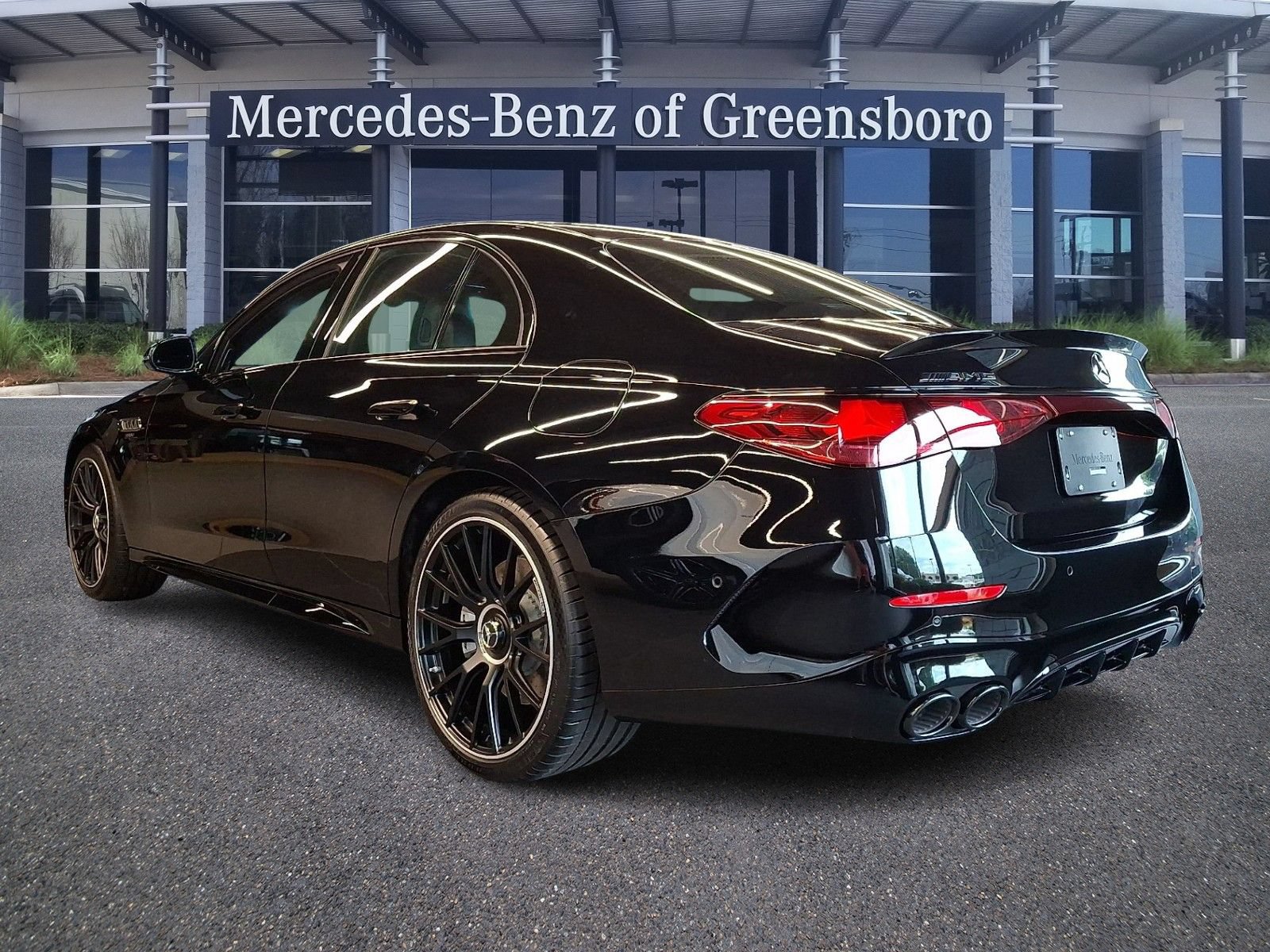 New 2026 Mercedes-Benz E 53 AMG e 4MATIC Sedan image 3