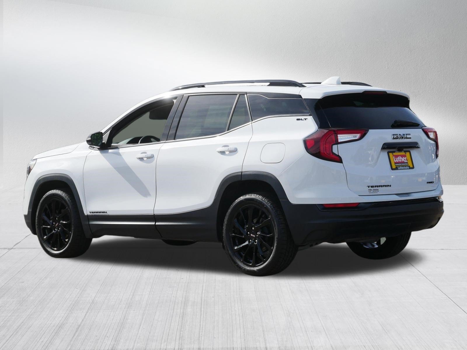 Used 2024 GMC Terrain SLT w/ Infotainment Package II AWD/4WD image 5
