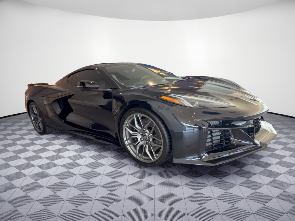 Used 2024 Chevrolet Corvette Z06 RWD image 8