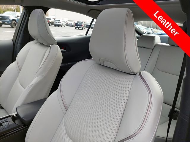 Used 2023 Toyota Prius XLE image 6