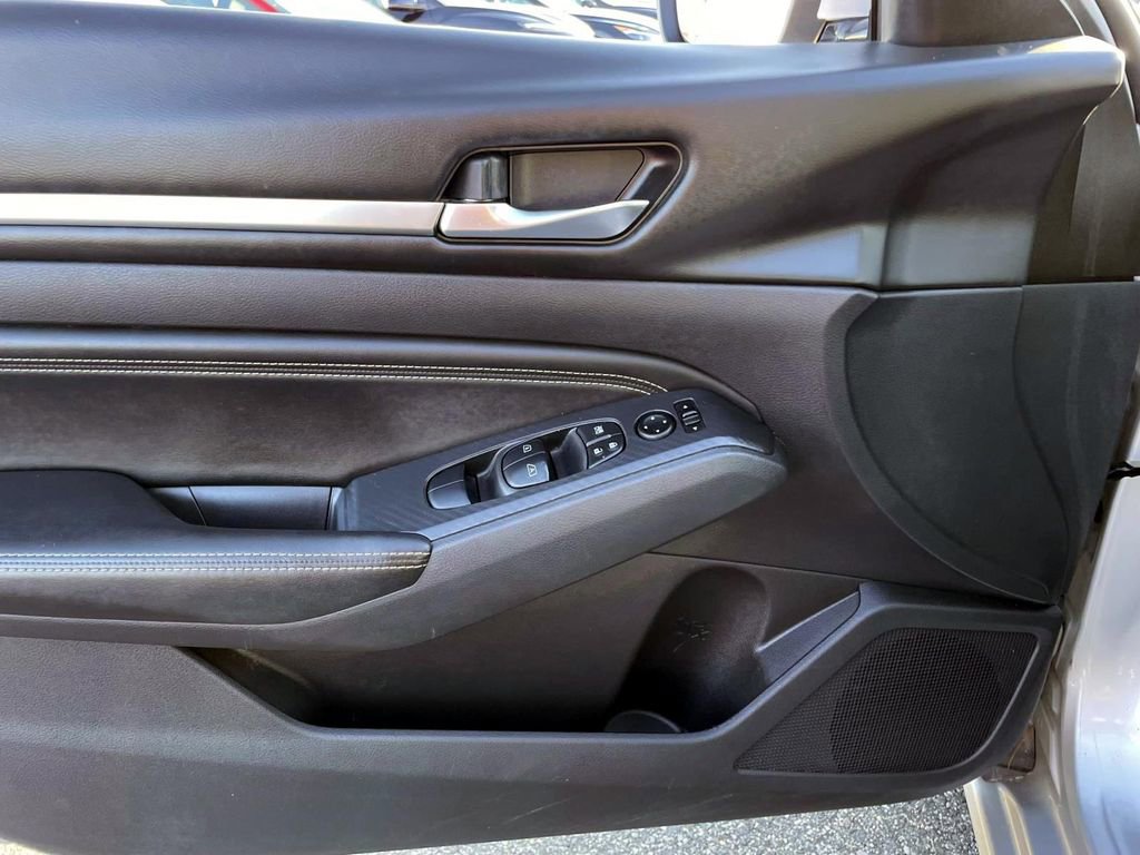 Used 2019 Nissan Altima 2.5 SV image 17