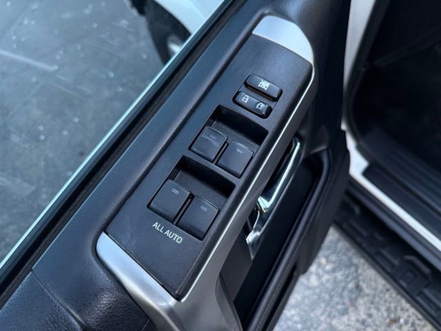 Used 2015 Toyota 4Runner SR5 Premium image 23