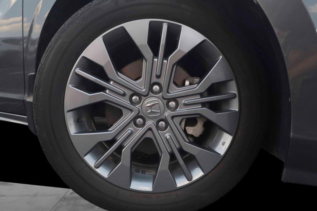 Certified 2025 Honda Odyssey Touring image 3