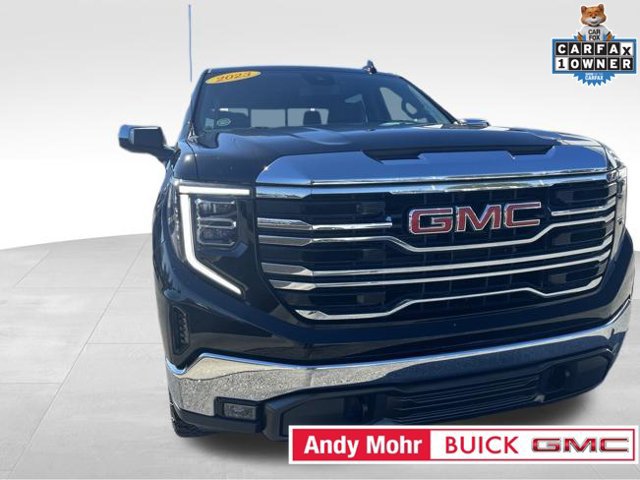 Used 2023 GMC Sierra 1500 SLT w/ SLT Convenience Package AWD/4WD image 3