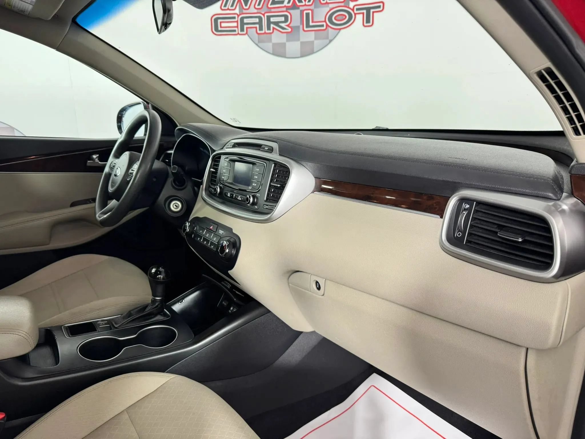 Used 2017 Kia Sorento AWD image 12