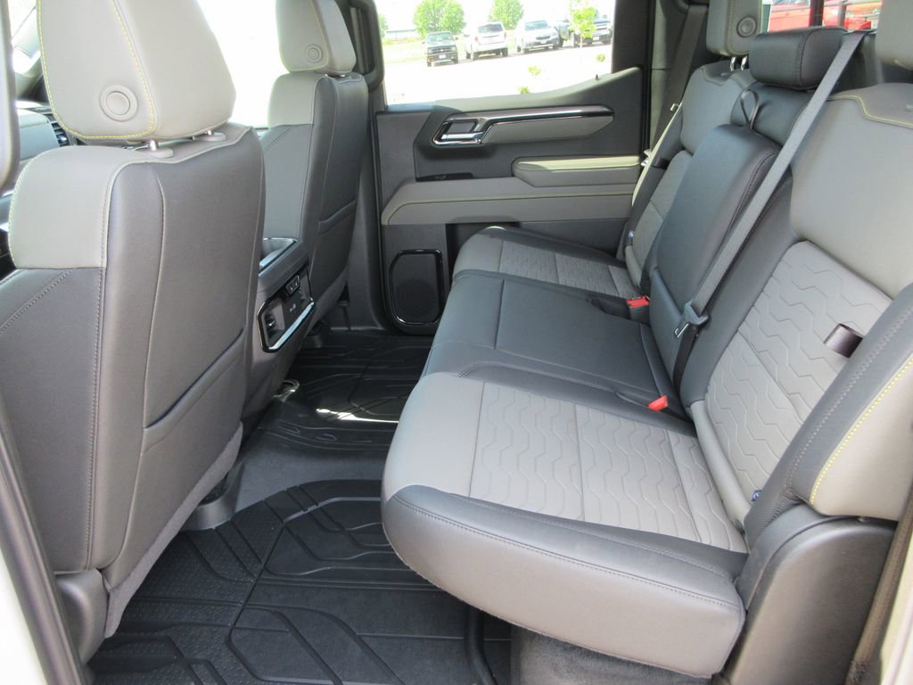 New 2026 Chevrolet Silverado 1500 ZR2 w/ LPO, Dark Essentials Package AWD/4WD image 18