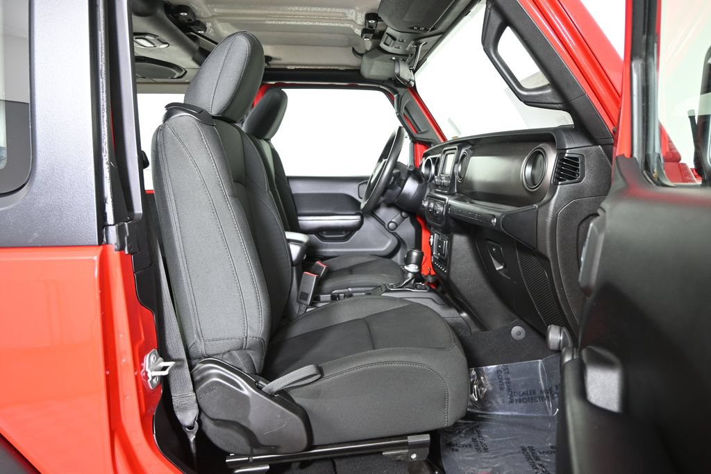 Used 2020 Jeep Wrangler Sport AWD/4WD image 14