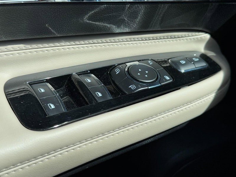 Used 2025 Lincoln Corsair FWD image 24