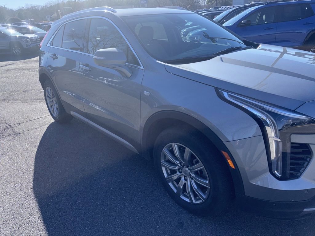 Used 2023 Cadillac XT4 Premium Luxury image 4