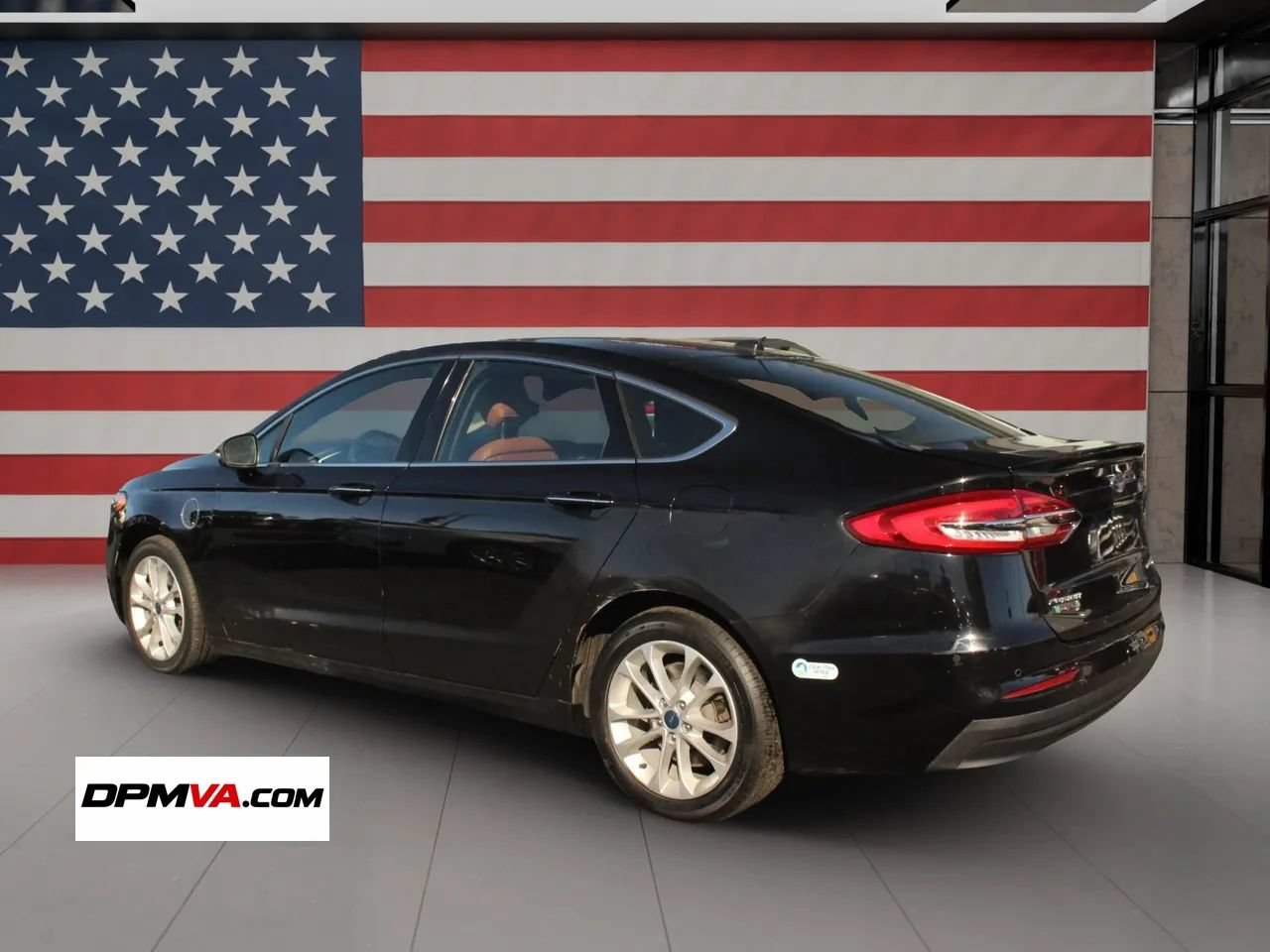 Used 2019 Ford Fusion Energi Titanium FWD image 5