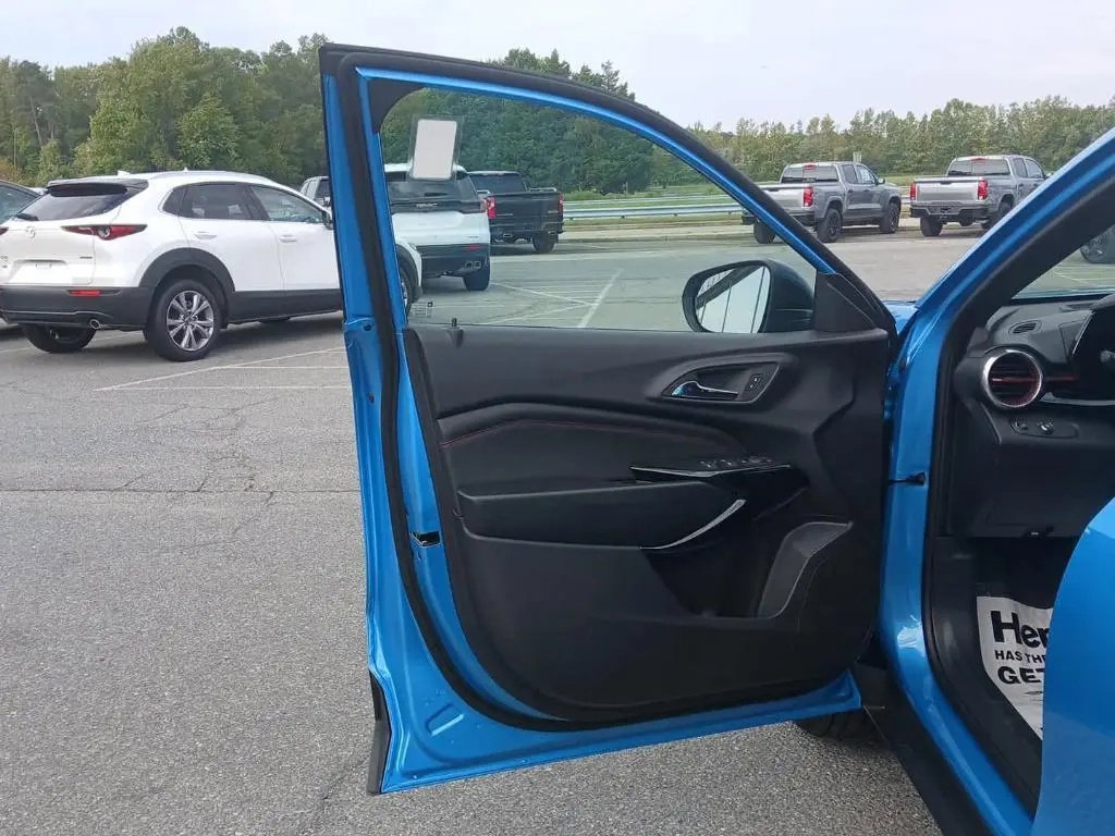 New 2026 Chevrolet Trax RS image 15