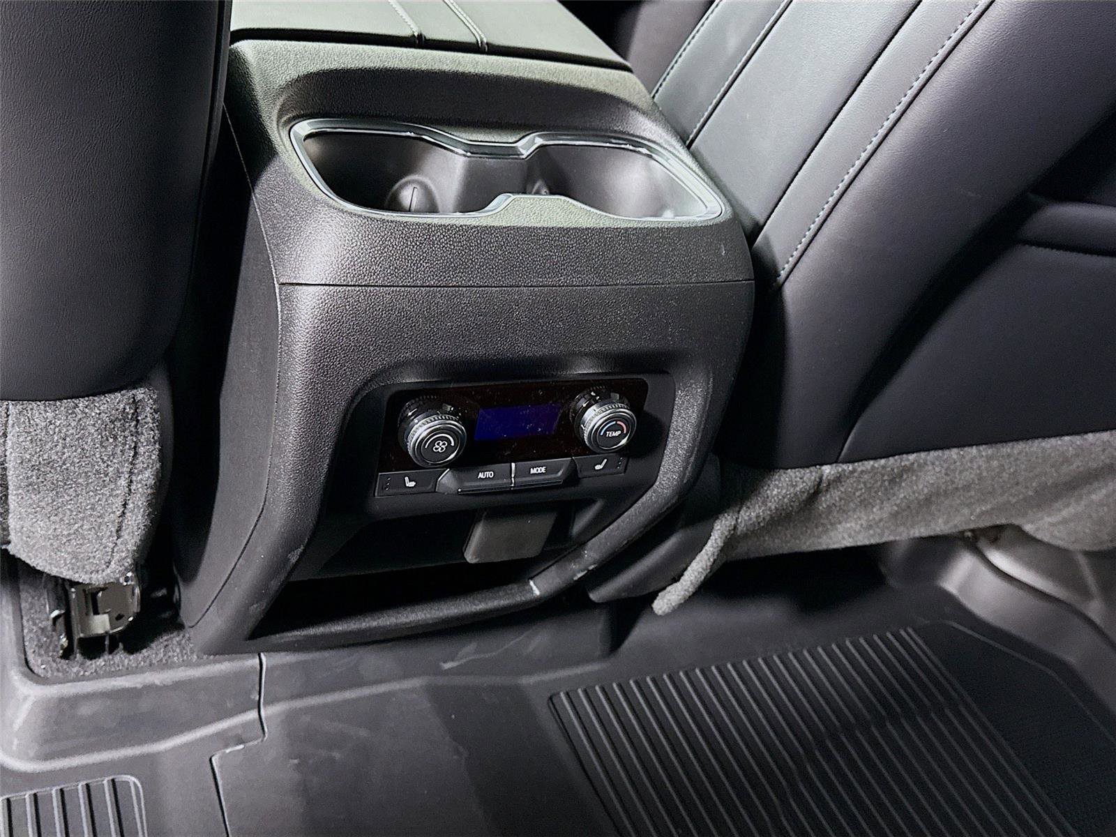 New 2026 GMC Acadia Elevation w/ Elevation Premium Package AWD/4WD image 19