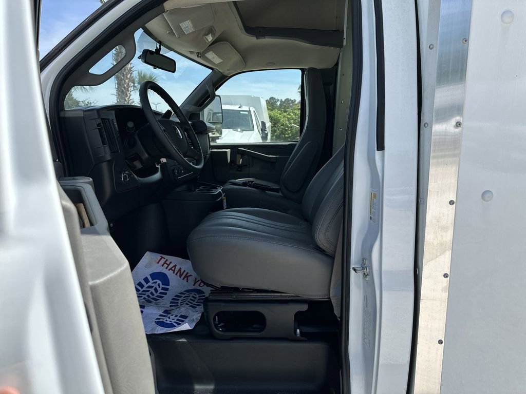 New 2025 Chevrolet Express 3500 w/ Power Convenience Package image 18