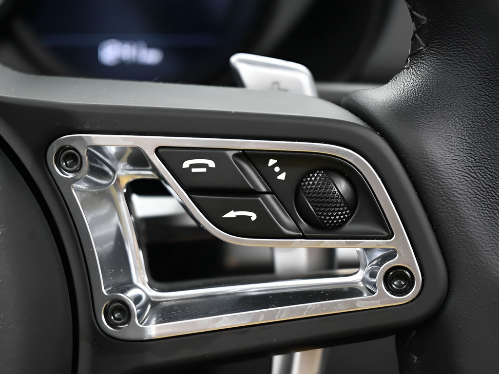 Certified 2025 Porsche 718 Boxster S RWD image 24