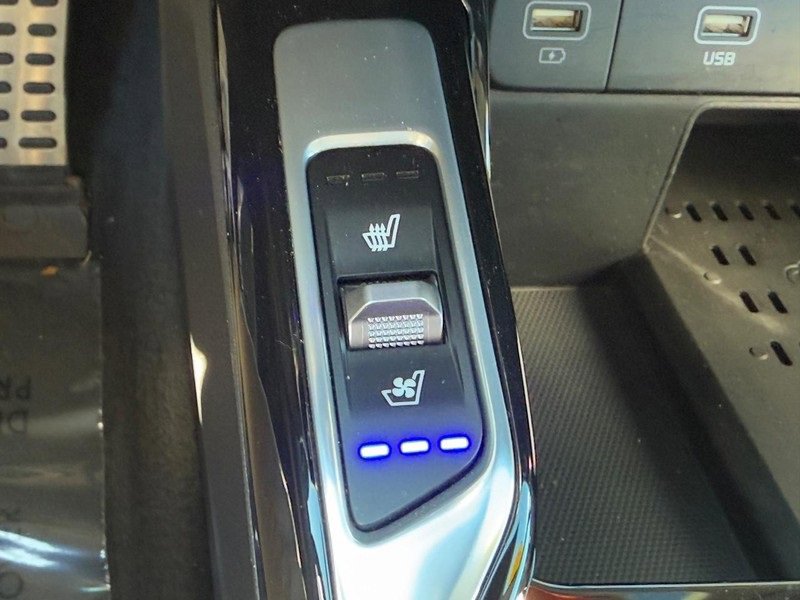 Used 2023 Kia Sorento SX Prestige image 22