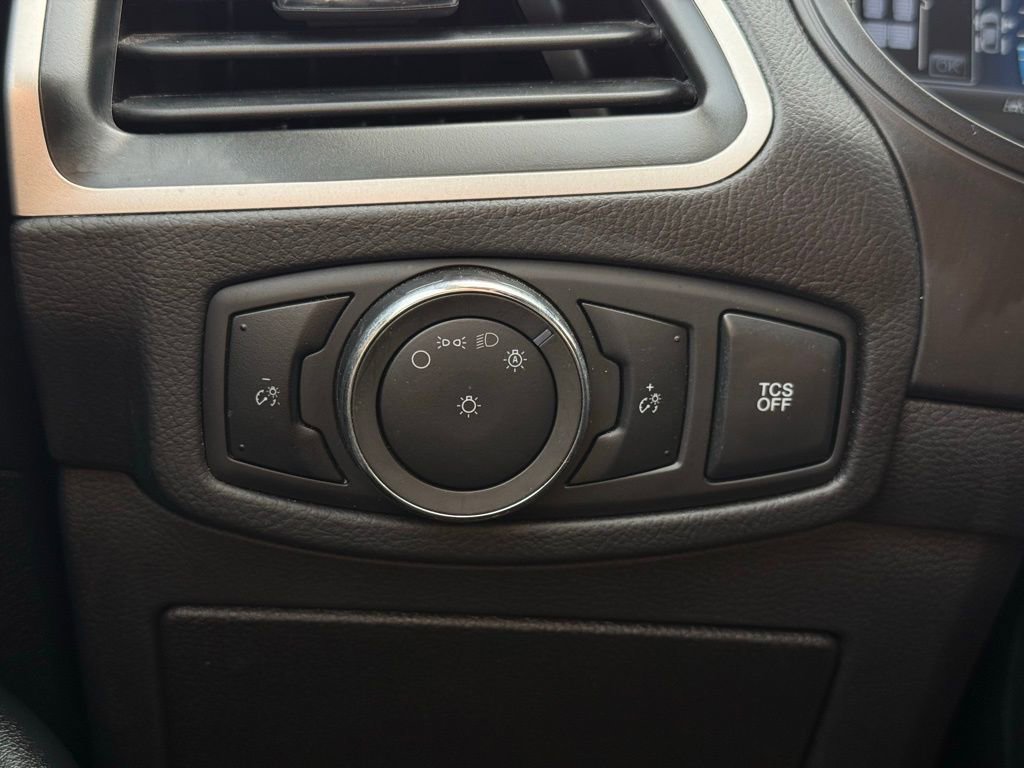 Used 2024 Ford Edge SEL image 26